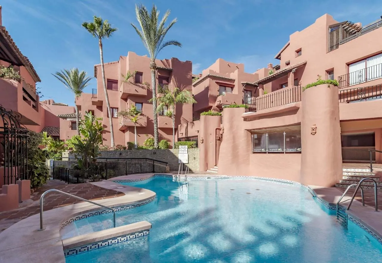 Modern Apartment Close To The Beach, Elviria Marbella Spain