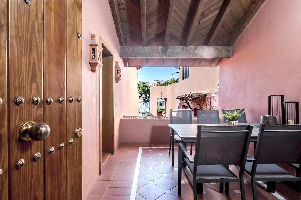Modern Apartment Close To The Beach, Elviria Marbella